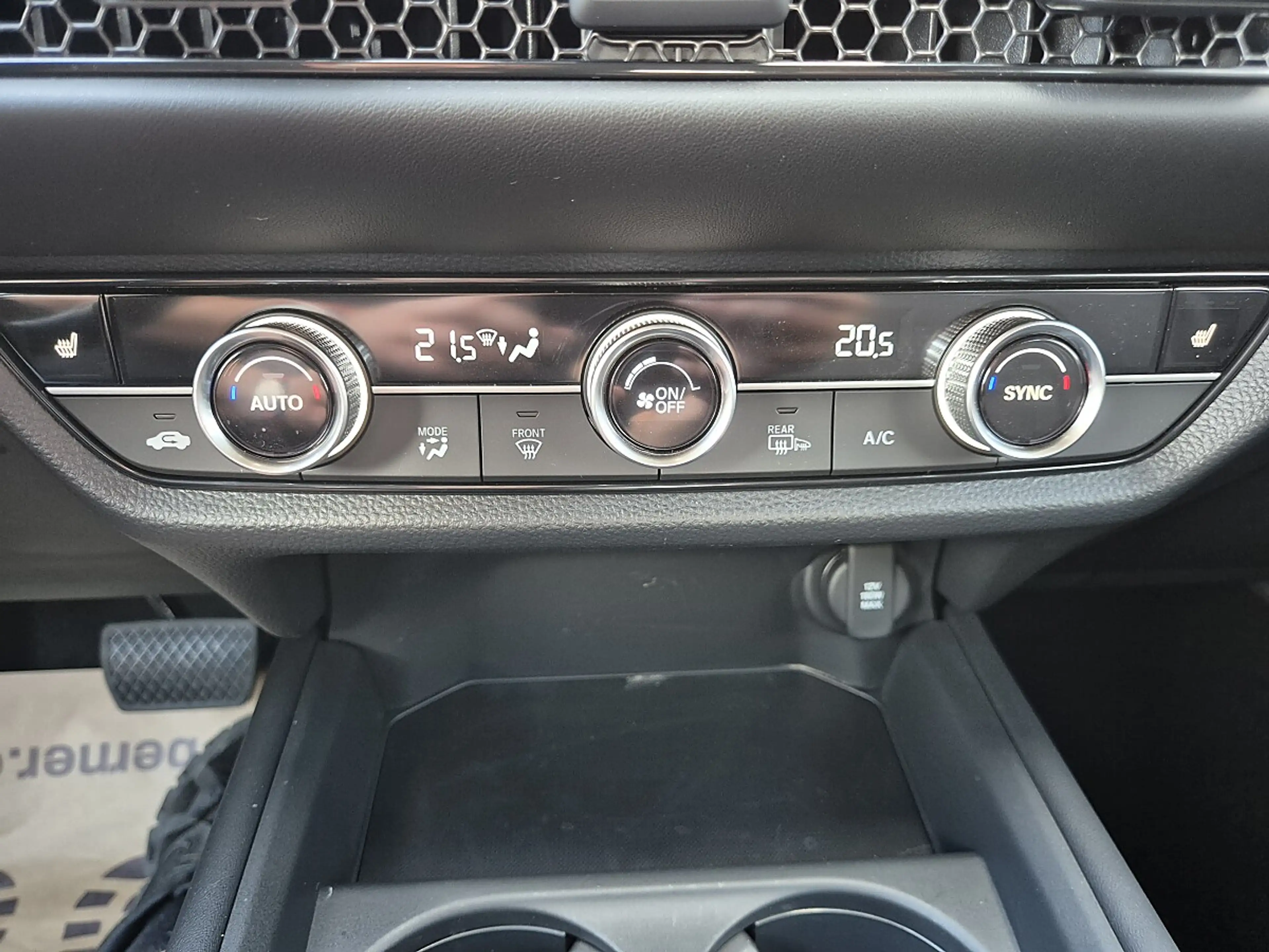 Honda ZR-V 2,0 i-MMD Hybrid Elegance Aut. — photo 9