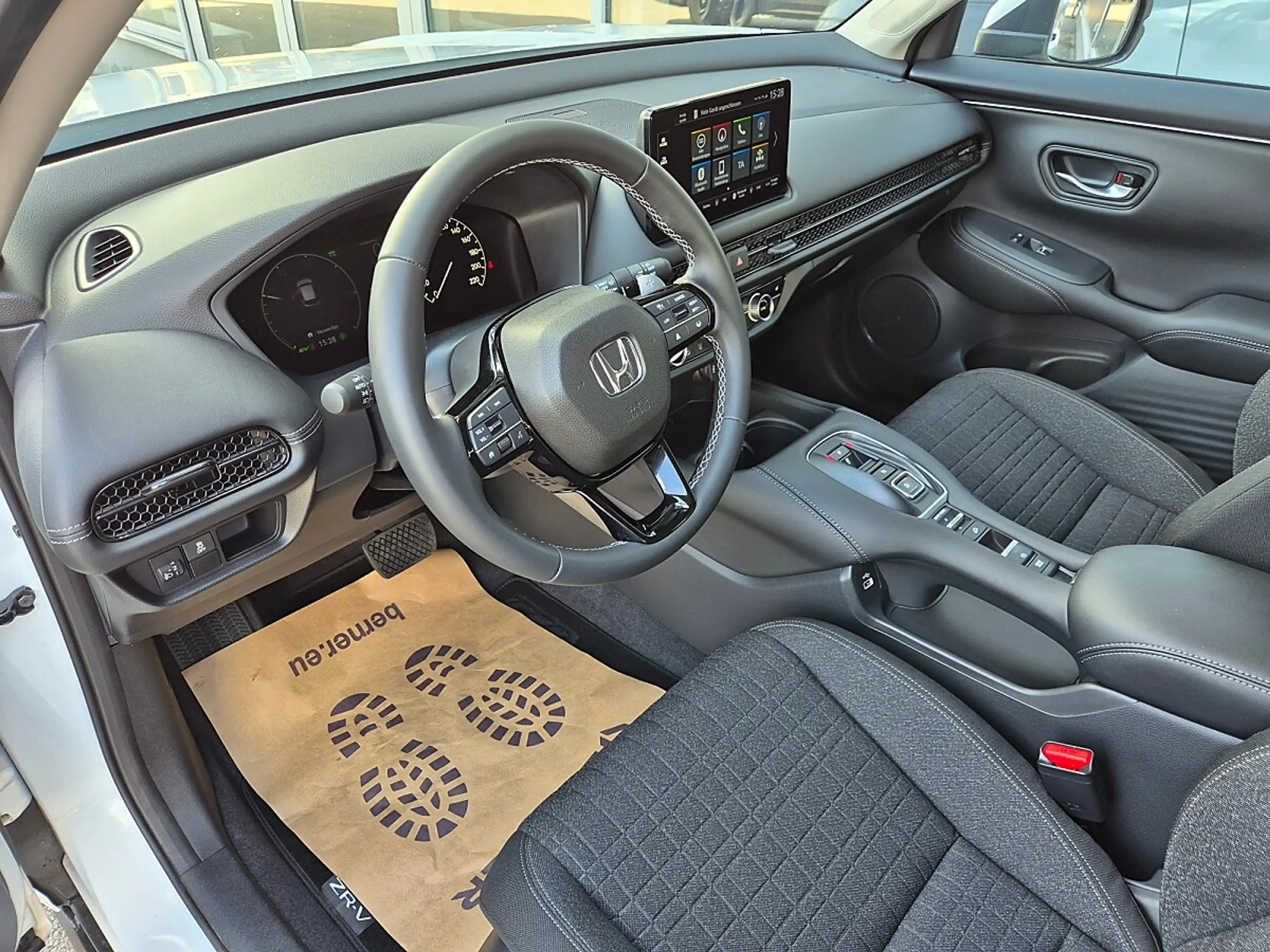 Honda ZR-V 2,0 i-MMD Hybrid Elegance Aut. — photo 6