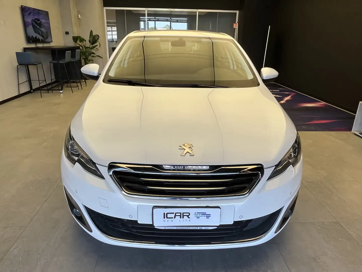 Peugeot 308 5p 1.6 bluehdi Active s&s 120cv eat6 Alb - 2