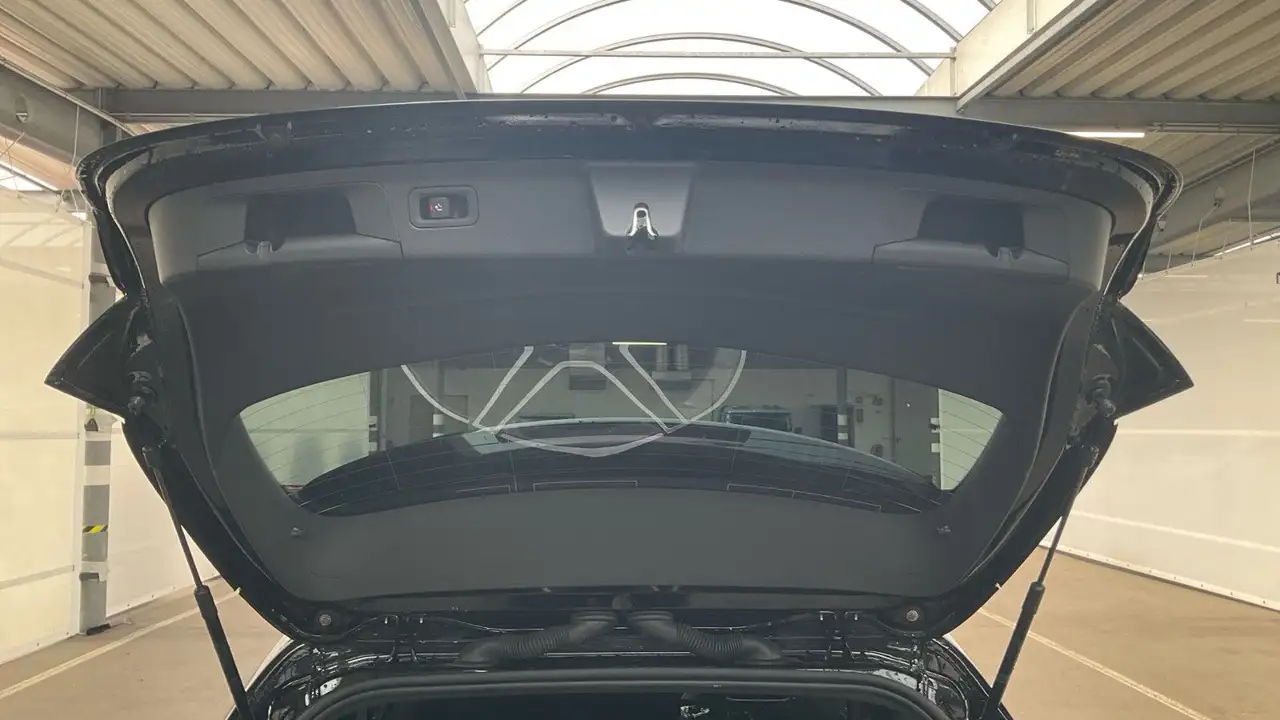 Mercedes-Benz A-Class e AMG Burmest*AHK*Alcantara*18*VZ*Spur*LED, миниатюра 17