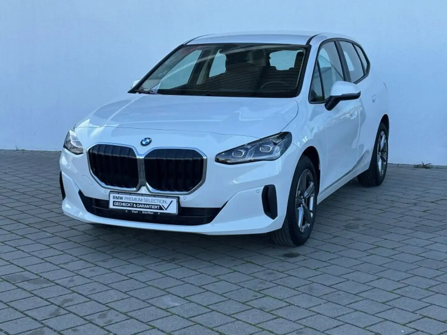 BMW 216 i Active Tourer Navi AdLED Kamera SH DAB Weiß - 1