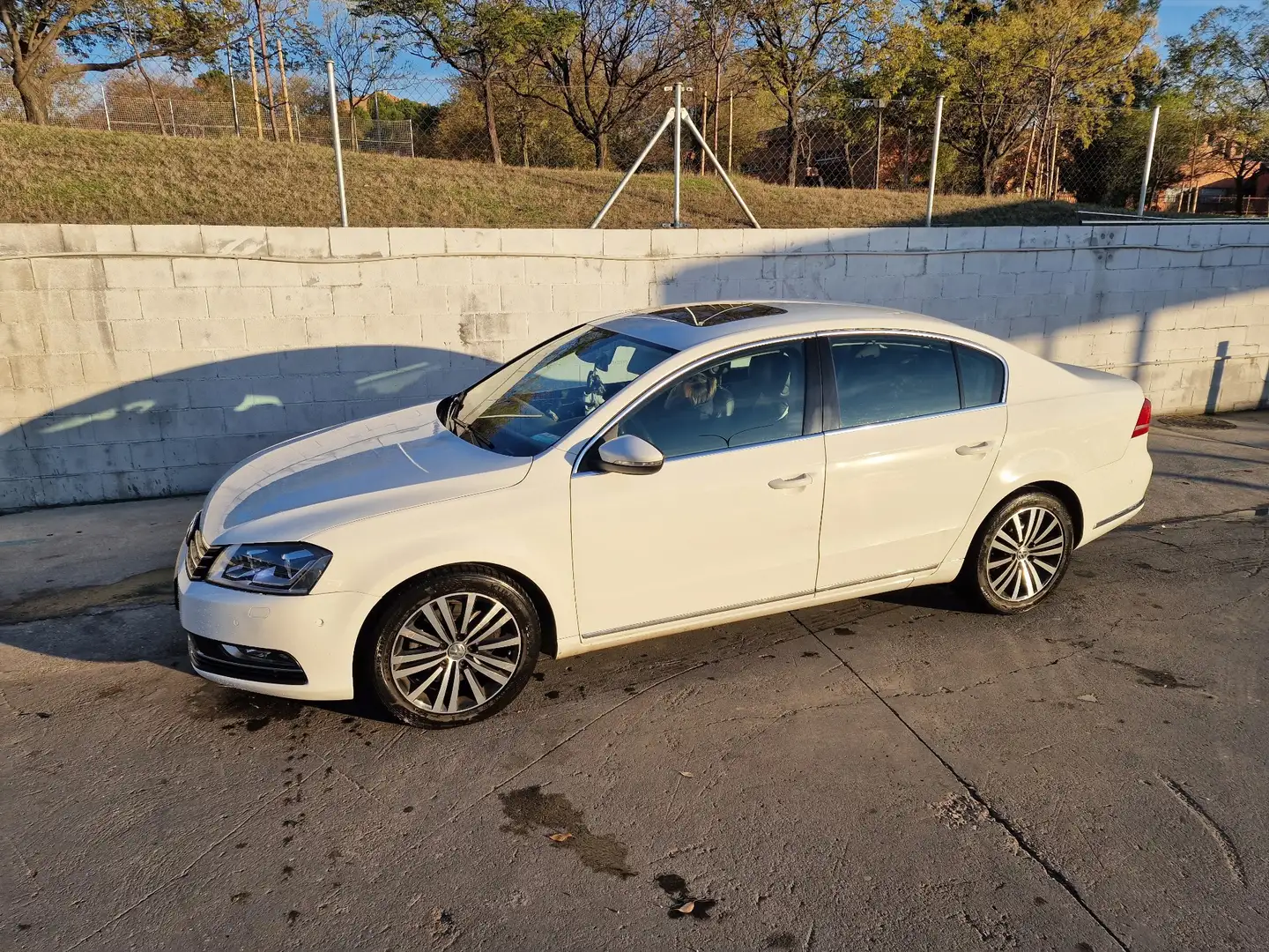 Volkswagen Passat 2.0TDI Highline BMT DSG 177 - 1