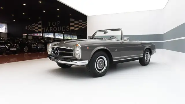 Mercedes-Benz SL 230 Pagoda