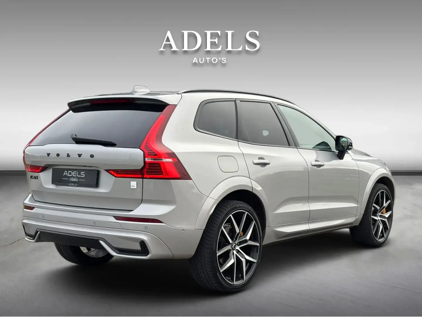 Volvo XC60 2.0 T8 Plug-in-hybrid AWD Polestar Engineered Pano Grijs - 2