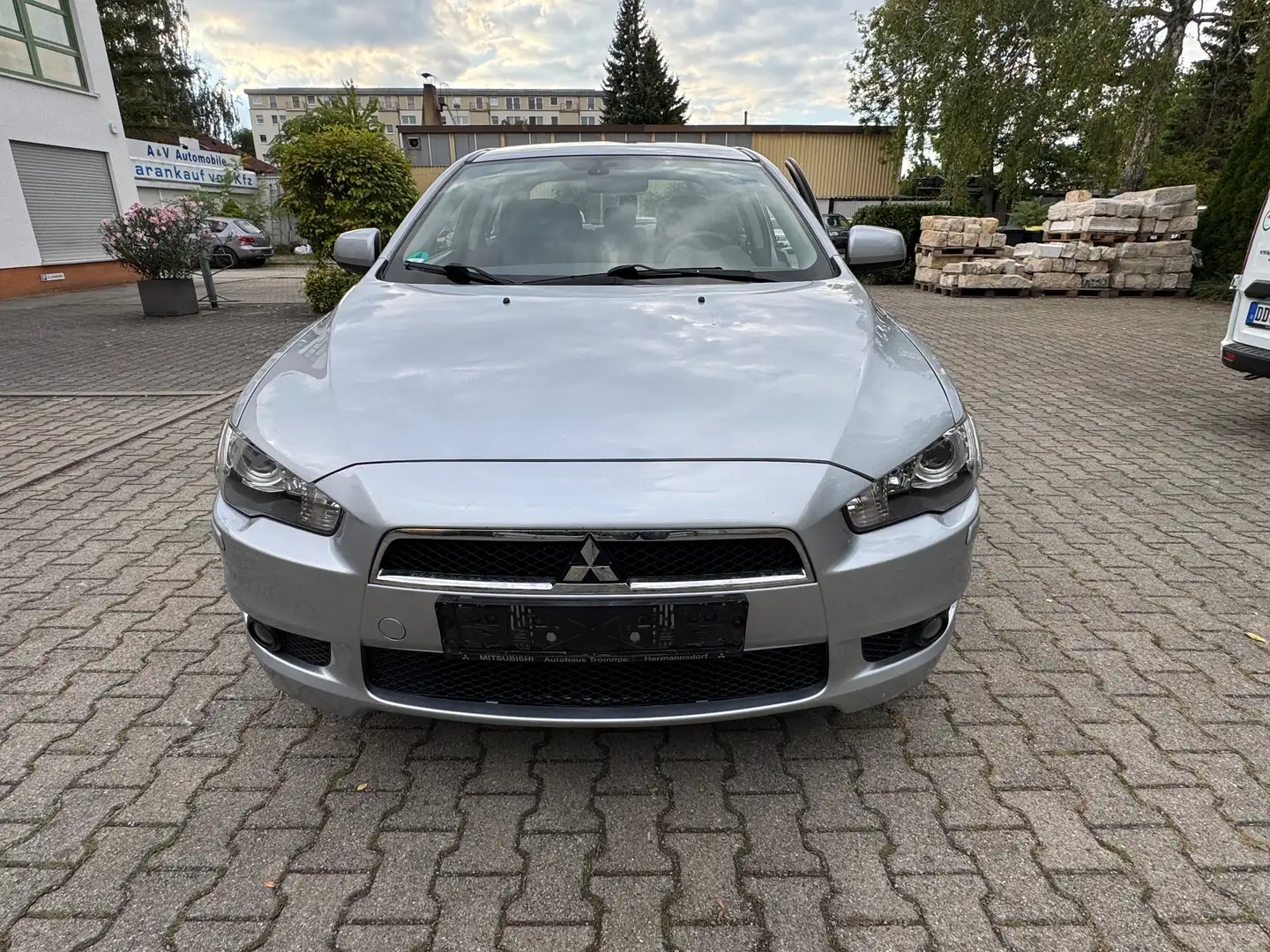Mitsubishi Lancer Lancer Stufenheck 1.6 Silber - 1