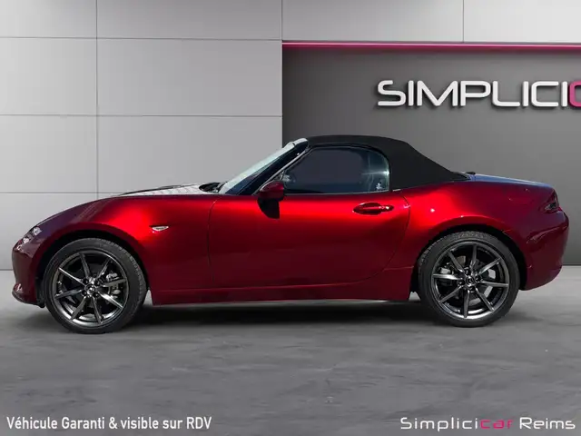 Mazda MX-5 view 4