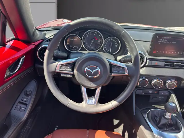 Mazda MX-5 view 13