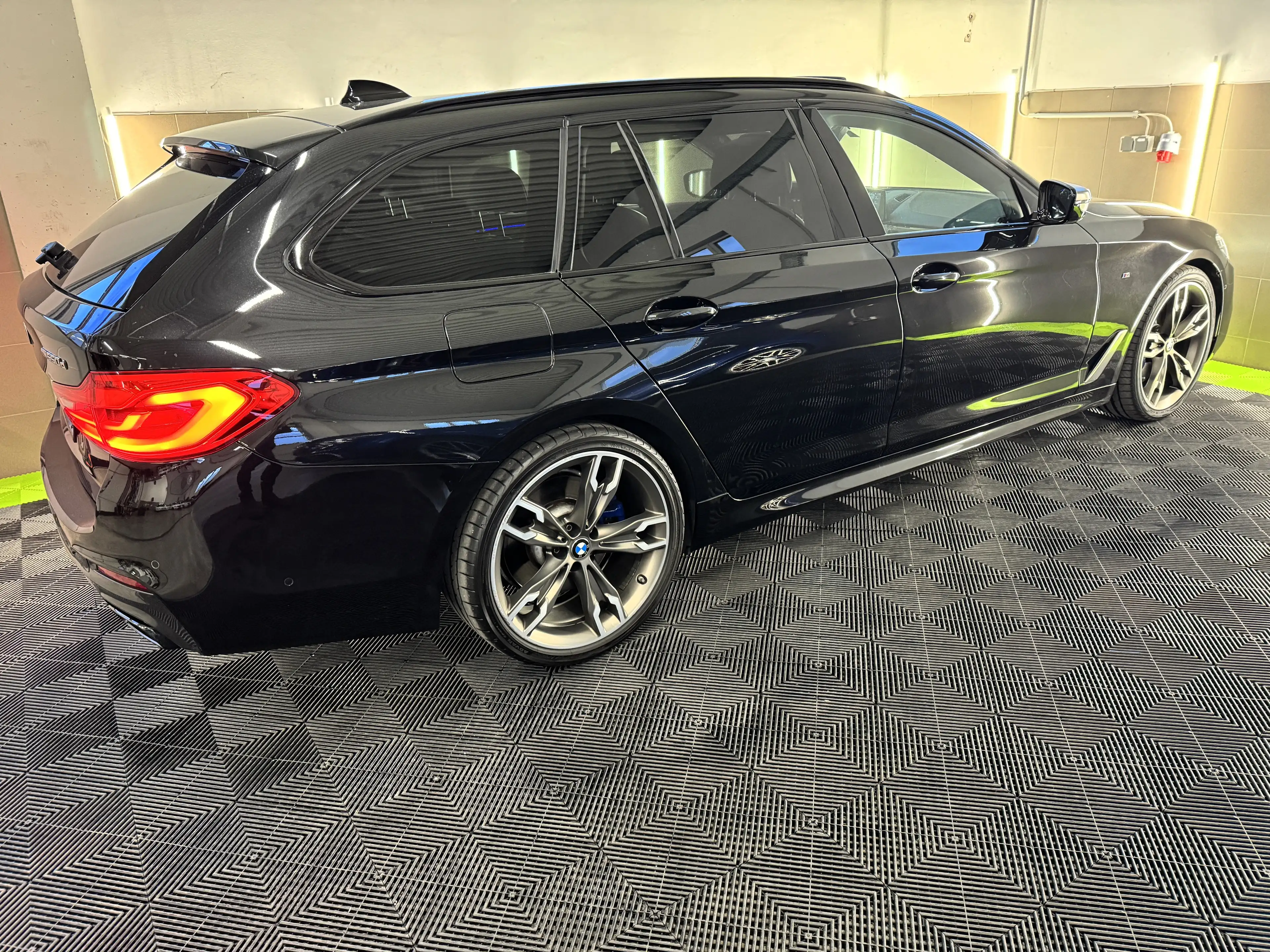 BMW M550 M550d xDrive M-Performance/Massage/Individual/VOLL — photo 9