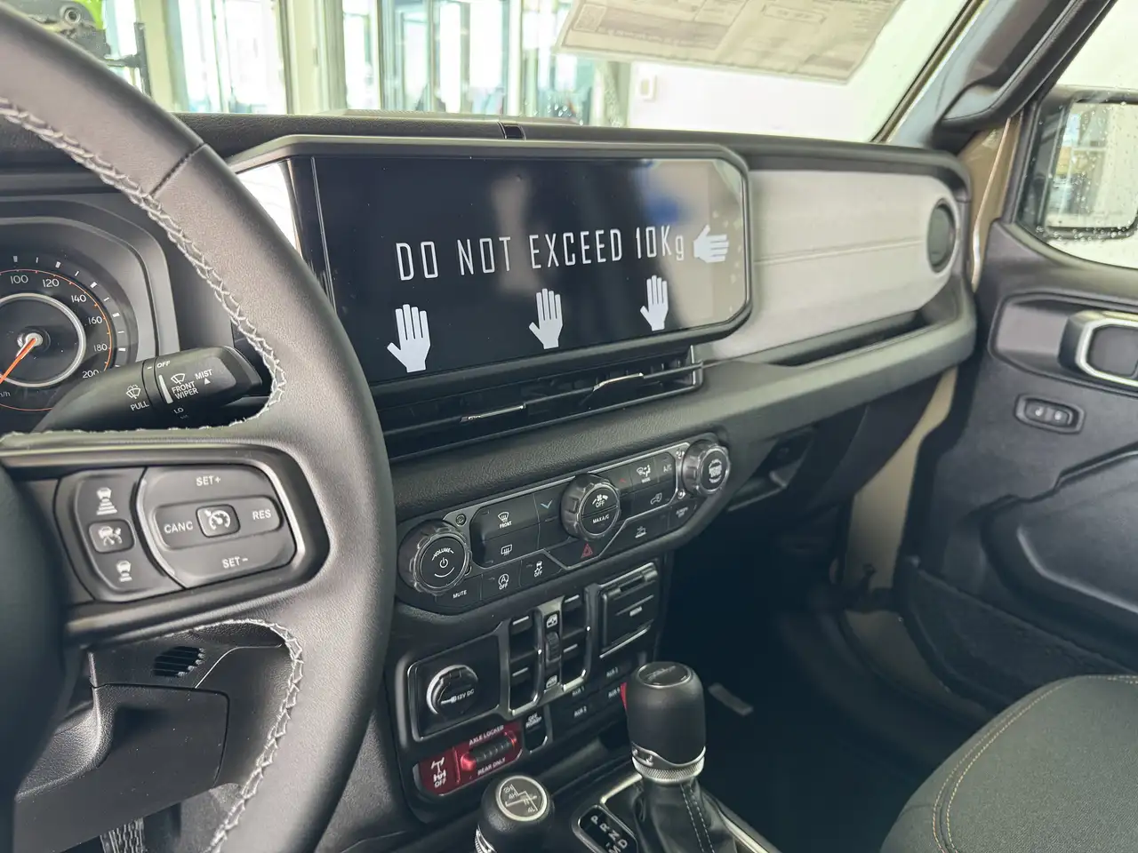 Jeep Gladiator снимка Jeep Gladiator