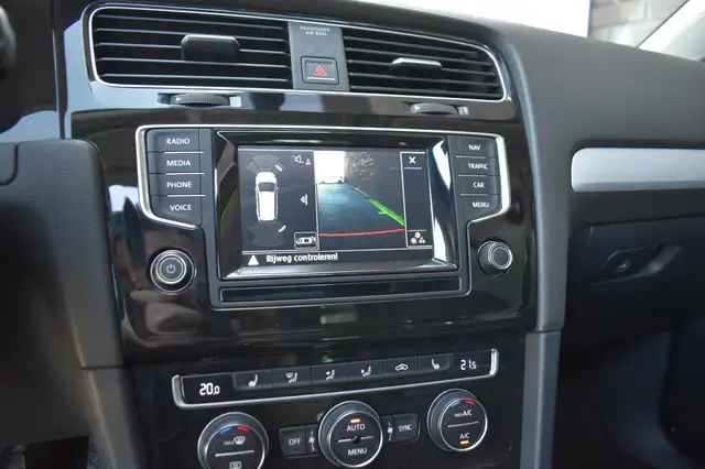 Volkswagen Golf view 13
