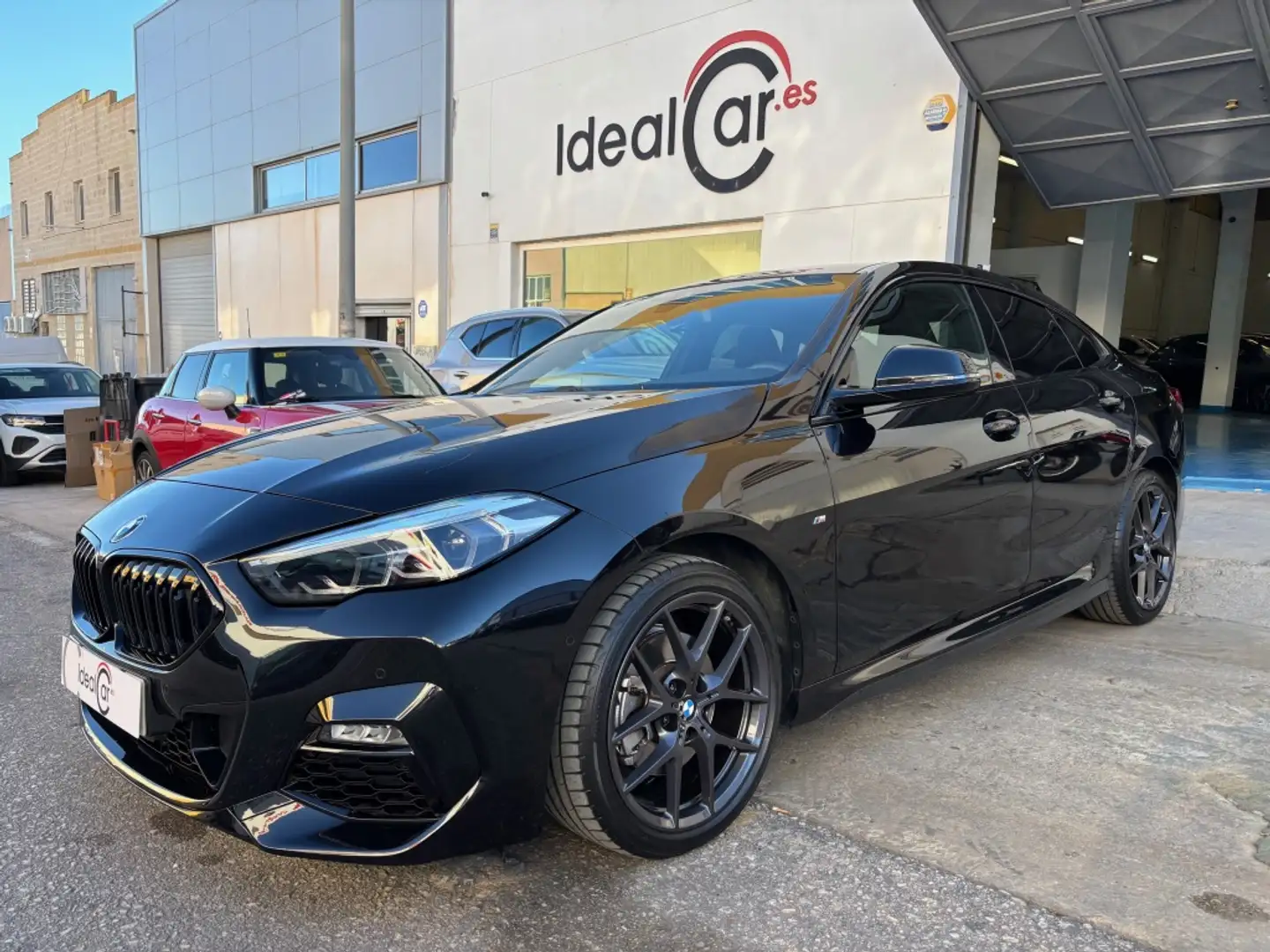 BMW 218 218dA Gran Coupé M Sport Schwarz - 1