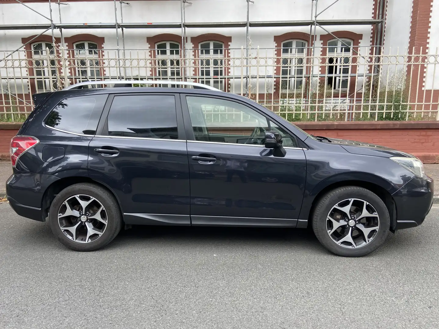 Subaru Forester Exclusive Gri - 1
