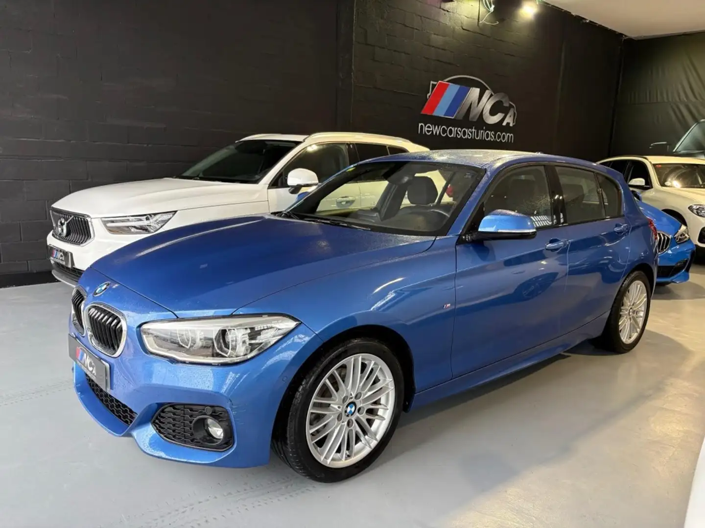 BMW 116 116d Azul - 1