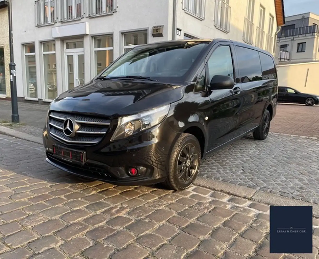 Mercedes-Benz Vito Tourer 116 Lang AHK*PDC*TEMPO Чорний - 1
