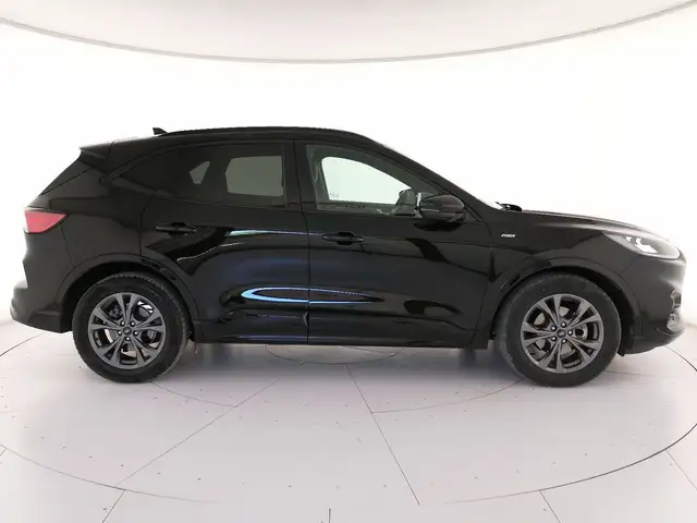Ford Kuga view 3