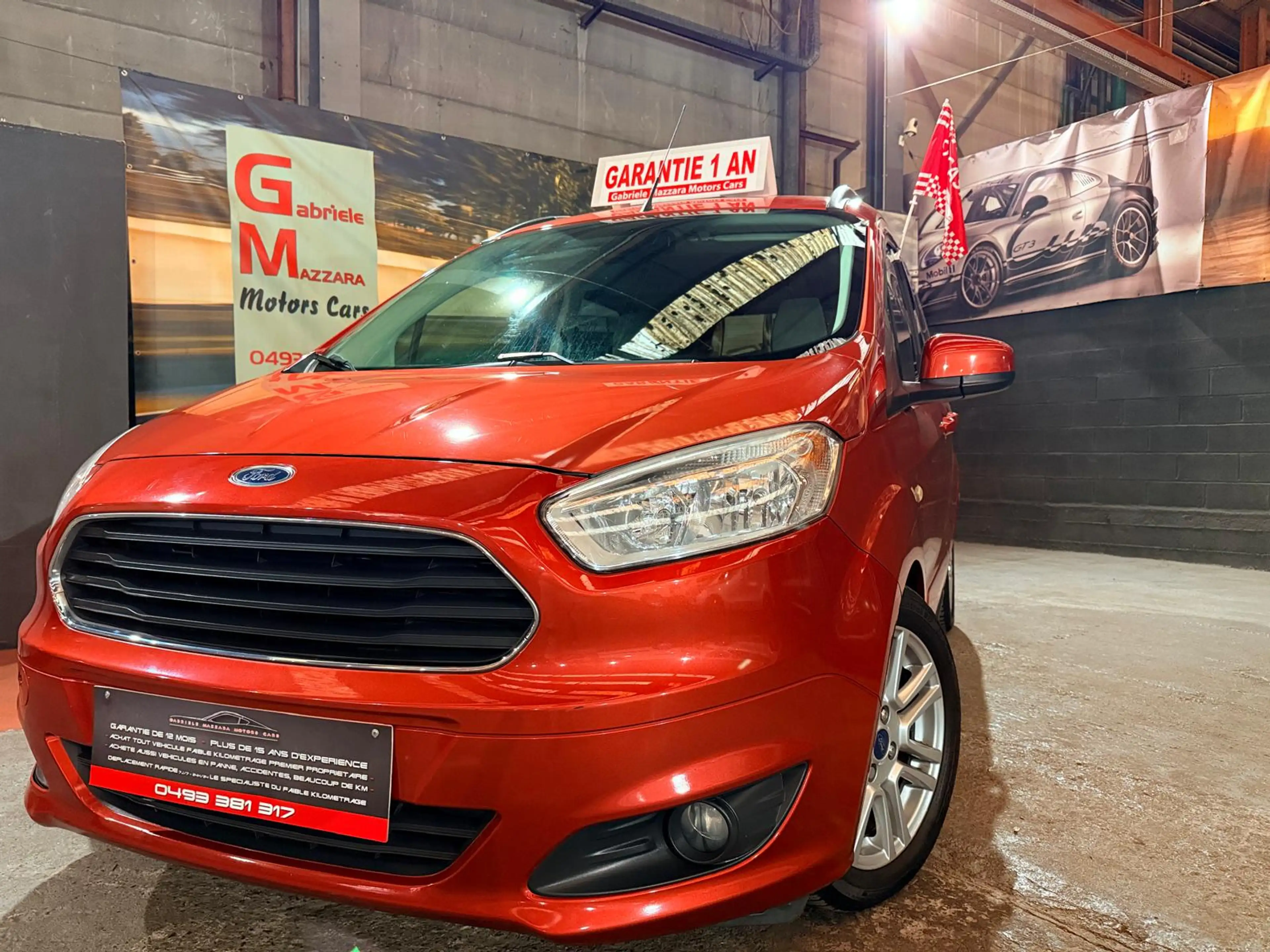 Ford Tourneo Courier 1.5 TDCi 5Places Airco Sieges chauffants Bluetooth