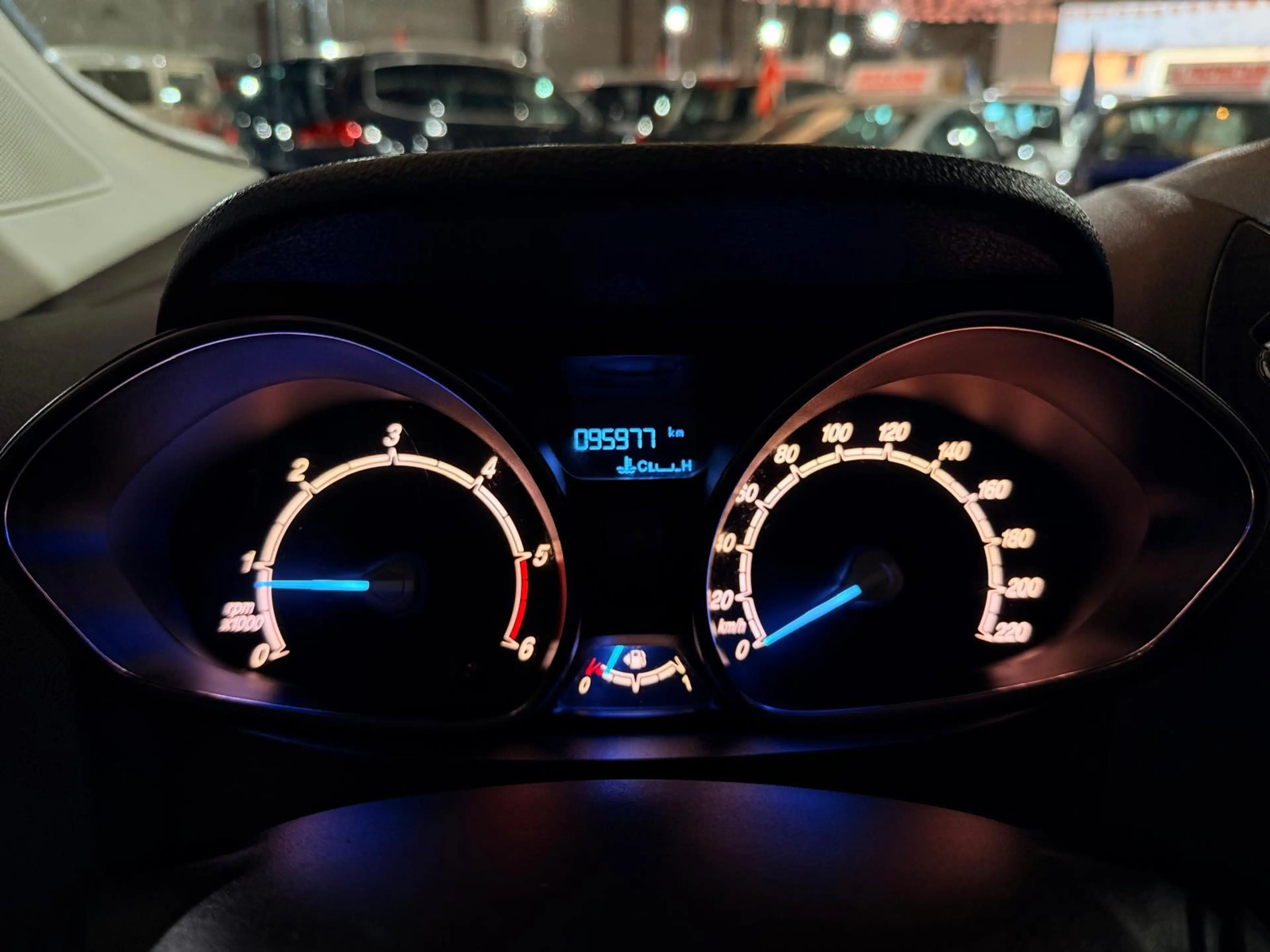 Ford Tourneo Courier 1.5 TDCi 5Places Airco Sieges chauffants Bluetooth — photo 14