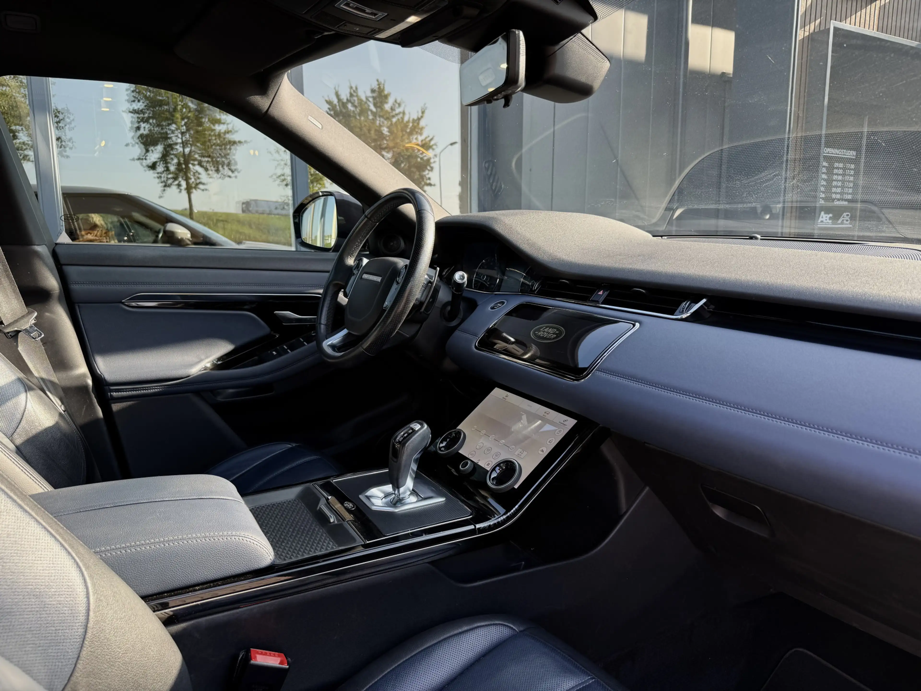 Land Rover Range Rover Evoque 2.0 P200 AWD R-Dynamic S Pano — photo 24