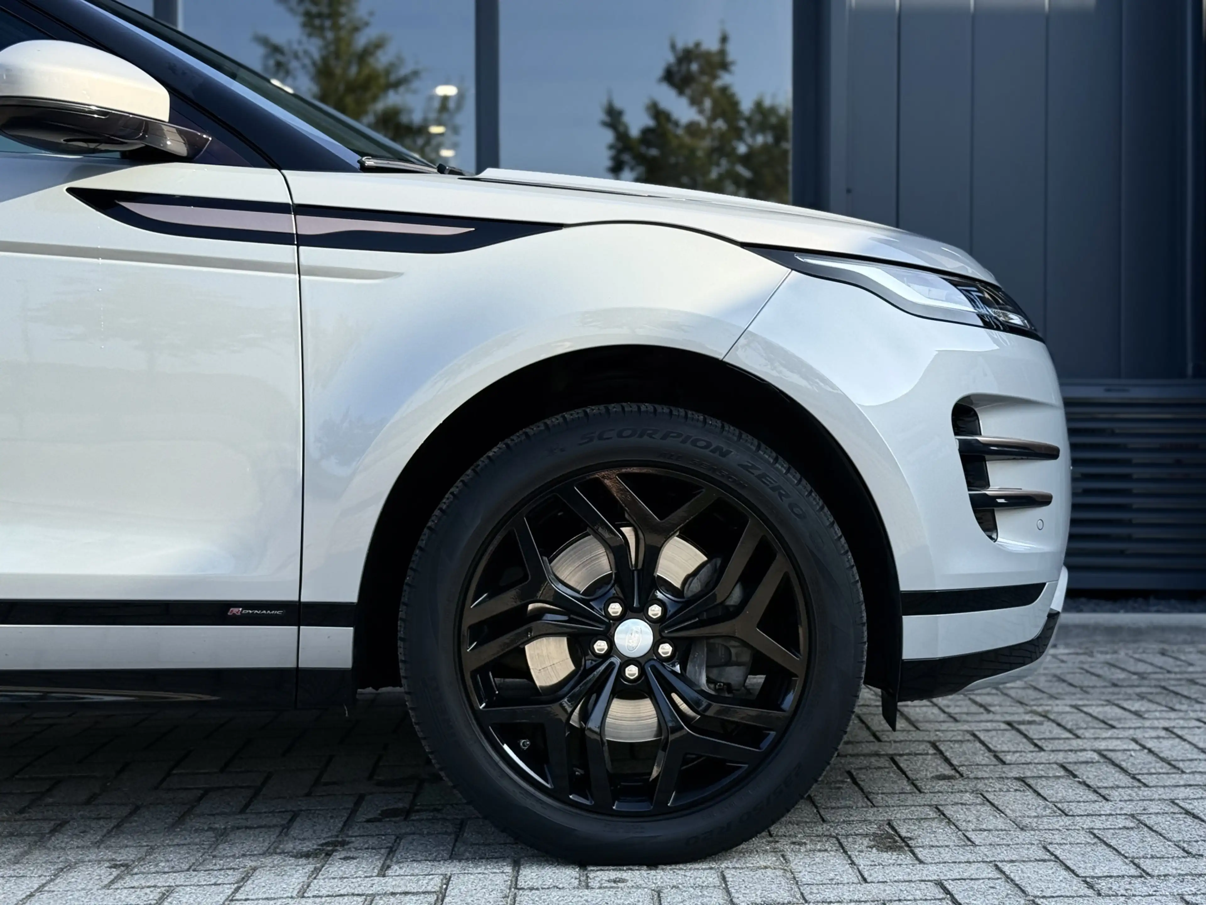 Land Rover Range Rover Evoque 2.0 P200 AWD R-Dynamic S Pano — photo 10