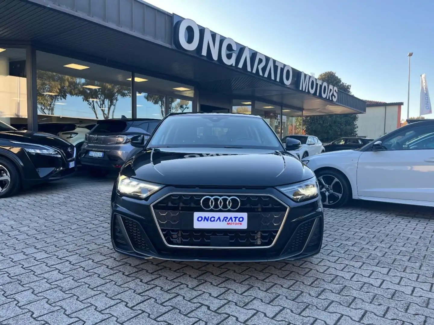 Audi A1 A1 SPB 30 TFSI S line edition Noir - 2