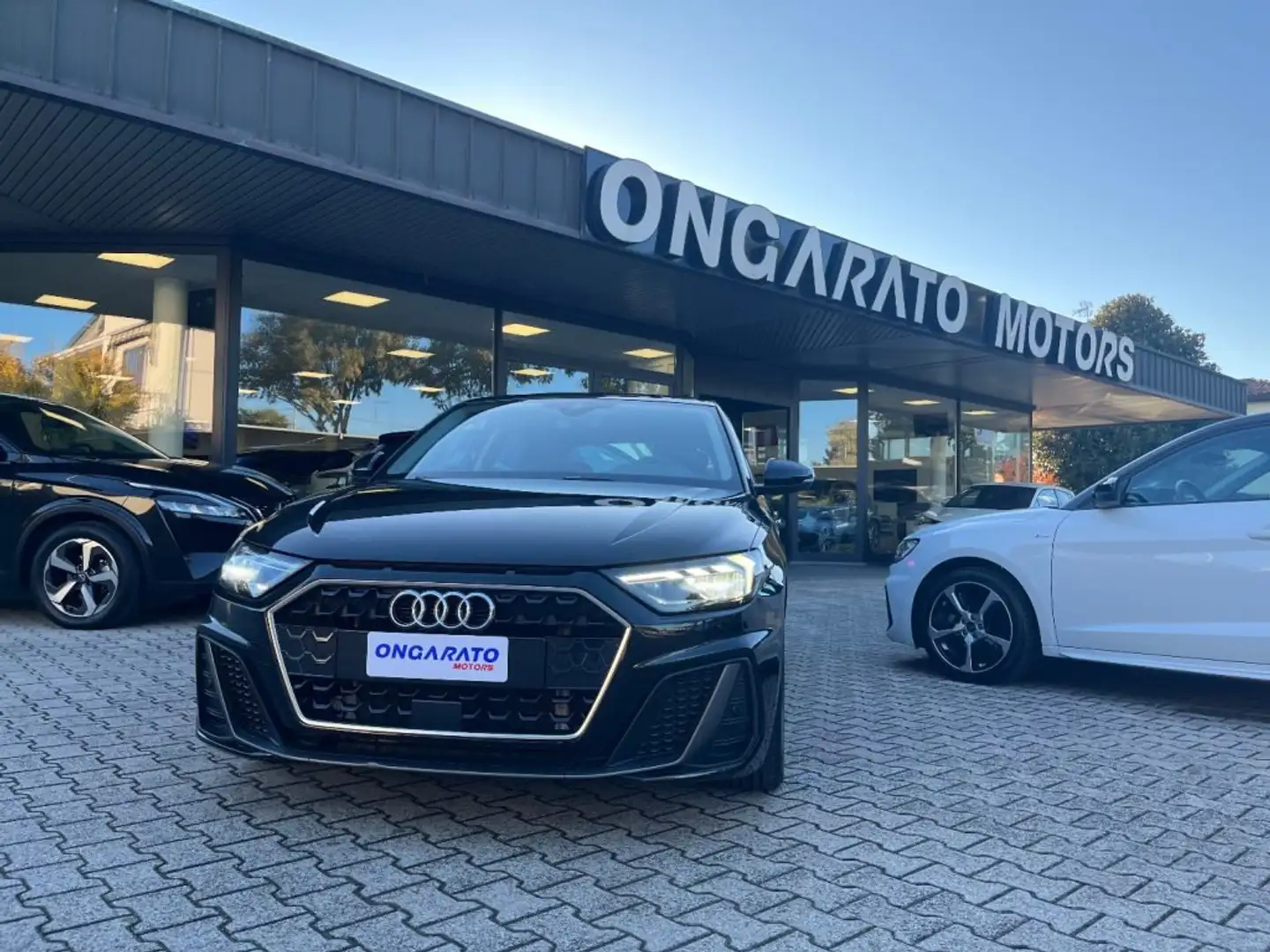 Audi A1 A1 SPB 30 TFSI S line edition Noir - 1