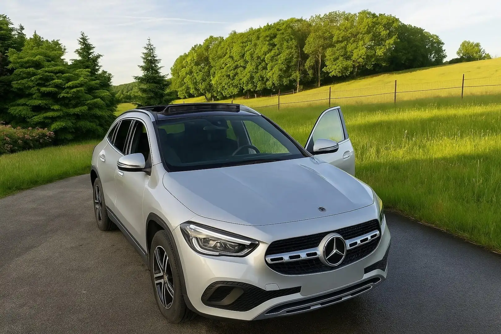 Mercedes-Benz GLA 200 d 8G-DCT Business Line - 1