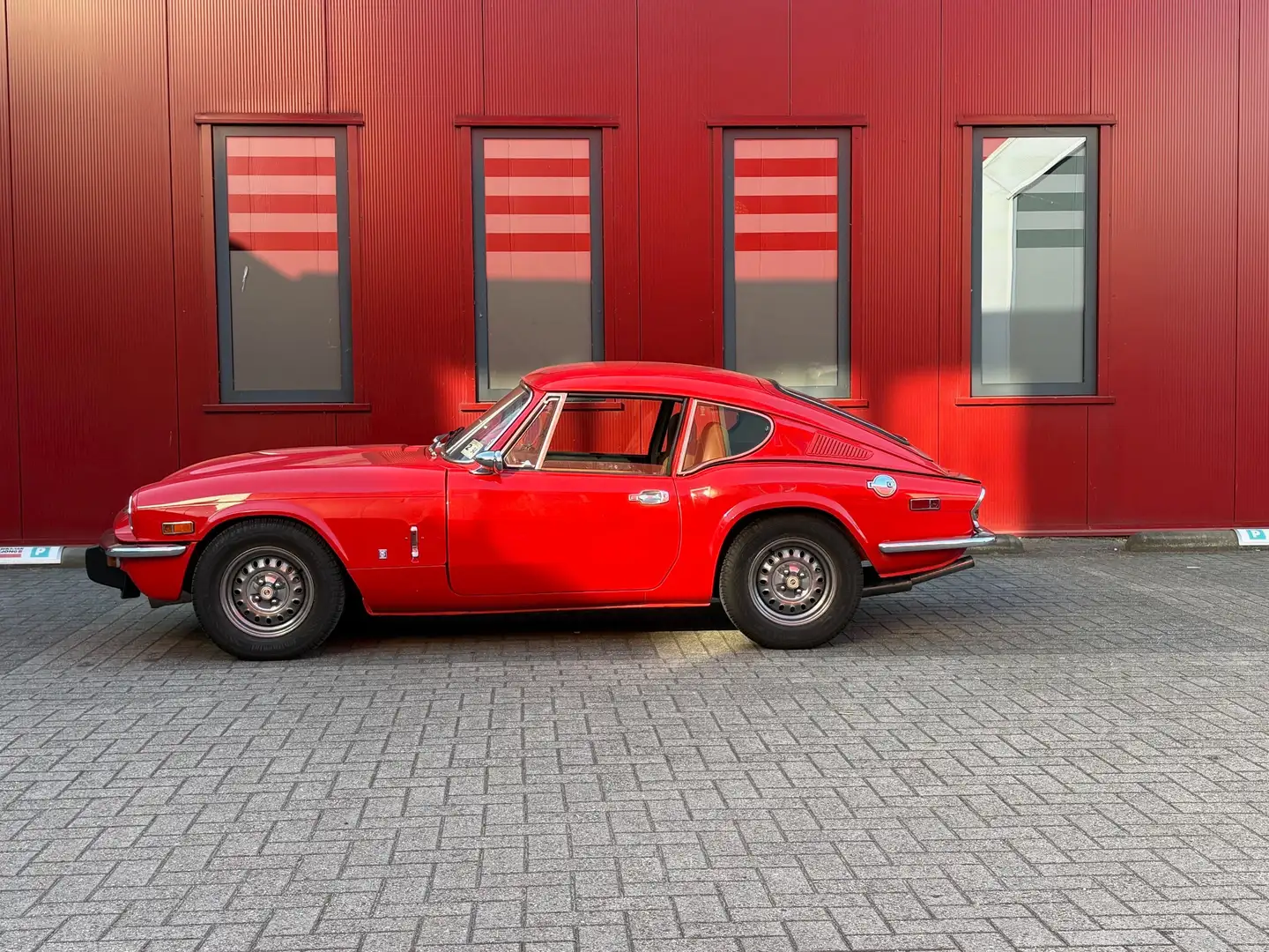 Triumph GT6 Mk3 Rojo - 2