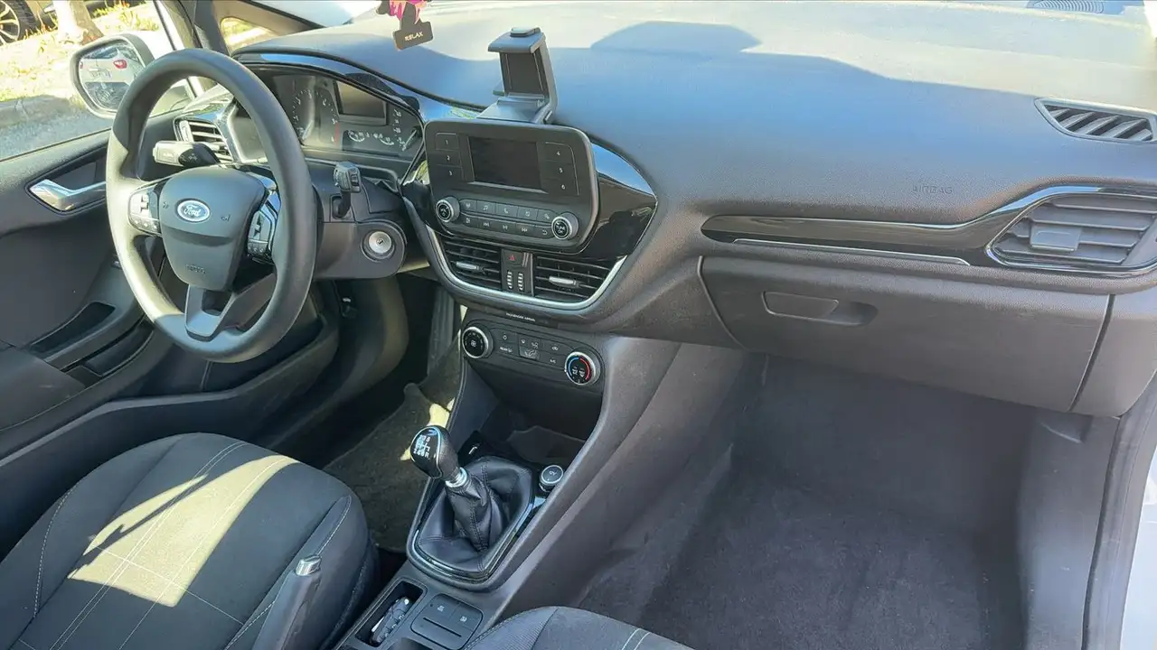 Ford Fiesta 5 portes — photo 10