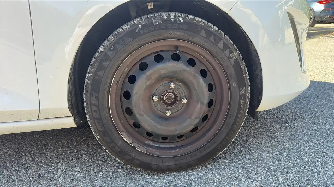 Ford Fiesta 5 portes — photo 17