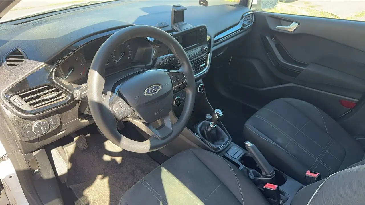 Ford Fiesta 5 portes — photo 8