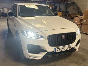 2.0i4D R-Sport Aut. AWD 180