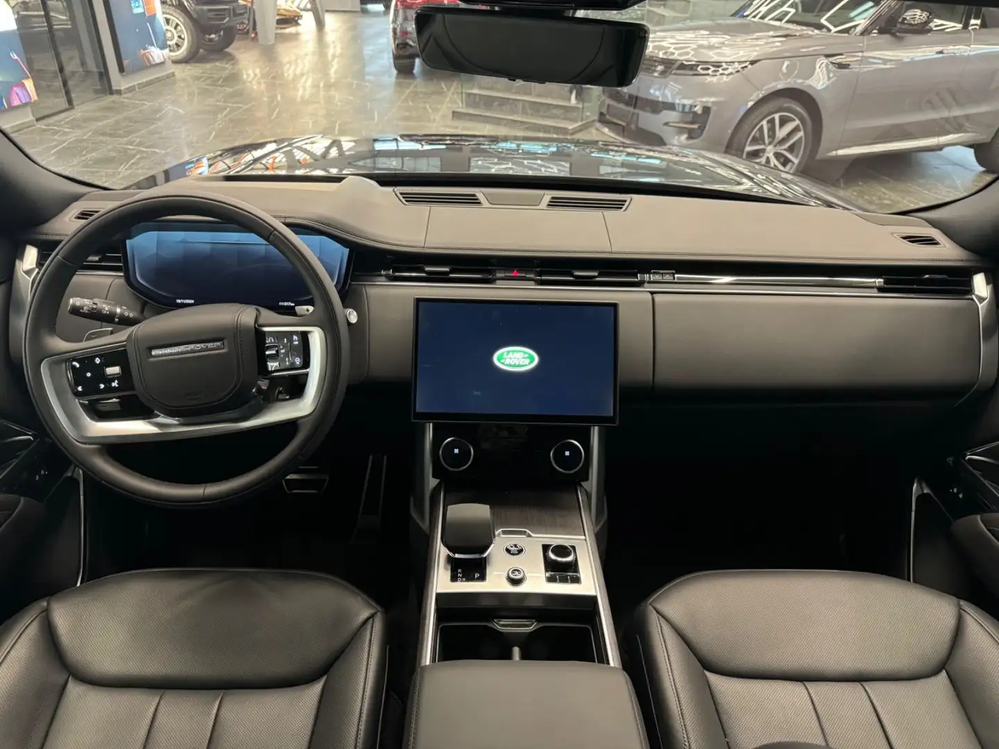 Land Rover Range Rover 4.4L  V8 Schwarz - 2