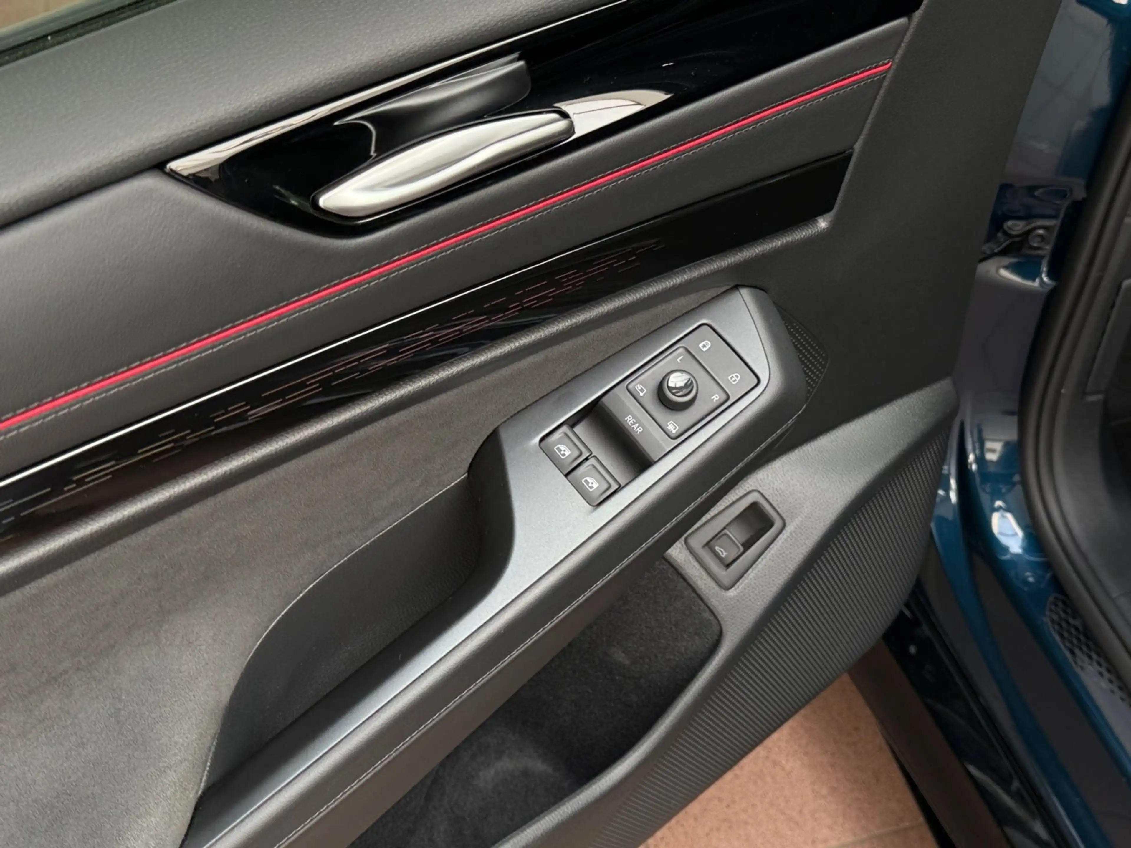 Volkswagen ID.7 Tourer GTX 4M KAMERA/AHK/SMARTGLAS — photo 11
