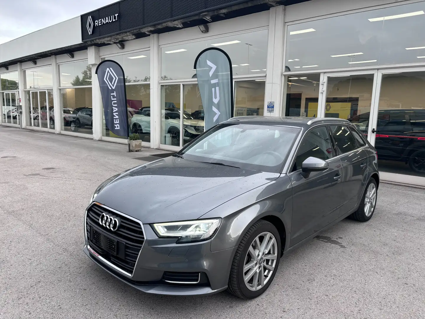 Audi A3 A3 Sportback 30 1.5 g-tron 131cv s-tronic Metano Grigio - 1