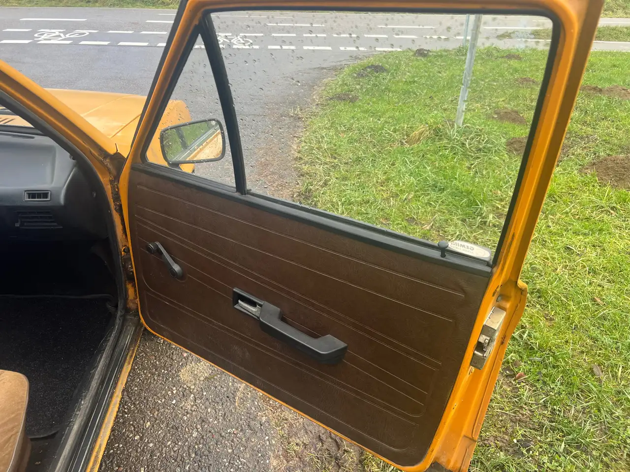 Volkswagen Passat Variant. Kombi Oldtimer, foto 6