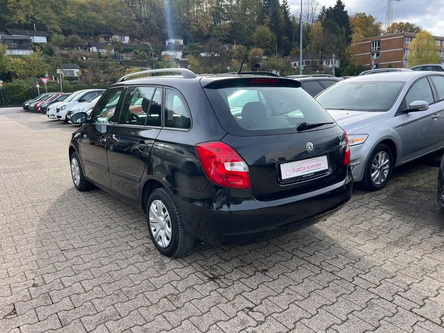 Skoda Fabia Combi Cool Edition KLIMA*CD-RADIO*EFH*AUX* Noir - 2