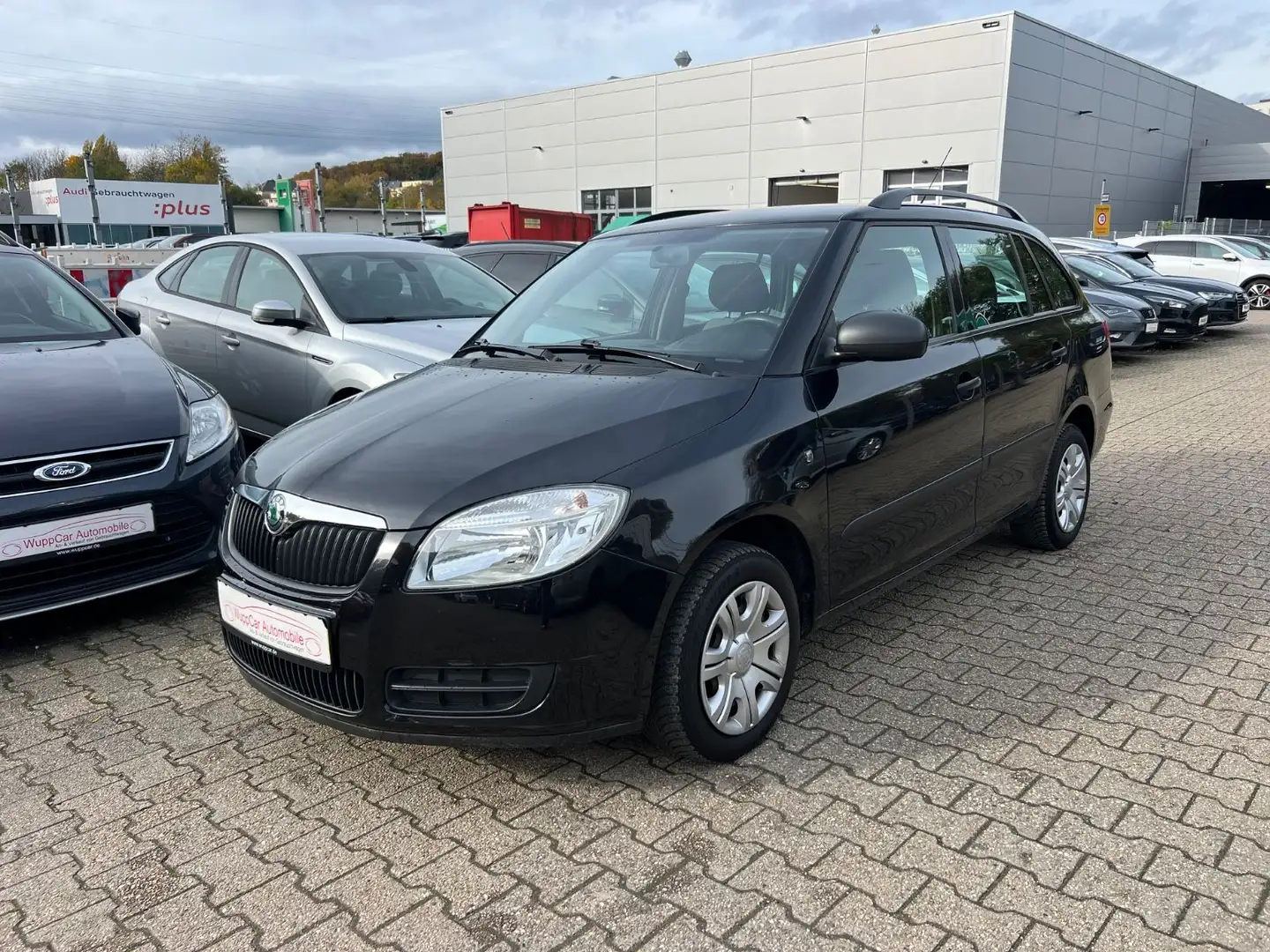 Skoda Fabia Combi Cool Edition KLIMA*CD-RADIO*EFH*AUX* Noir - 1