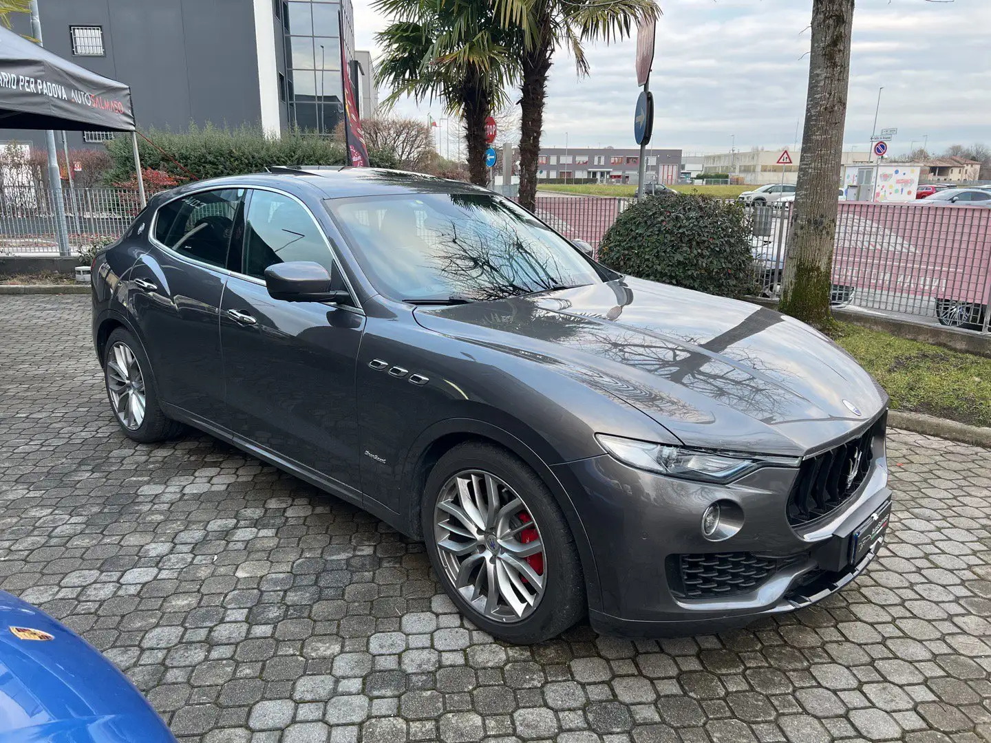 Maserati Levante V6 Diesel 250 CV AWD Gransport Grau - 1