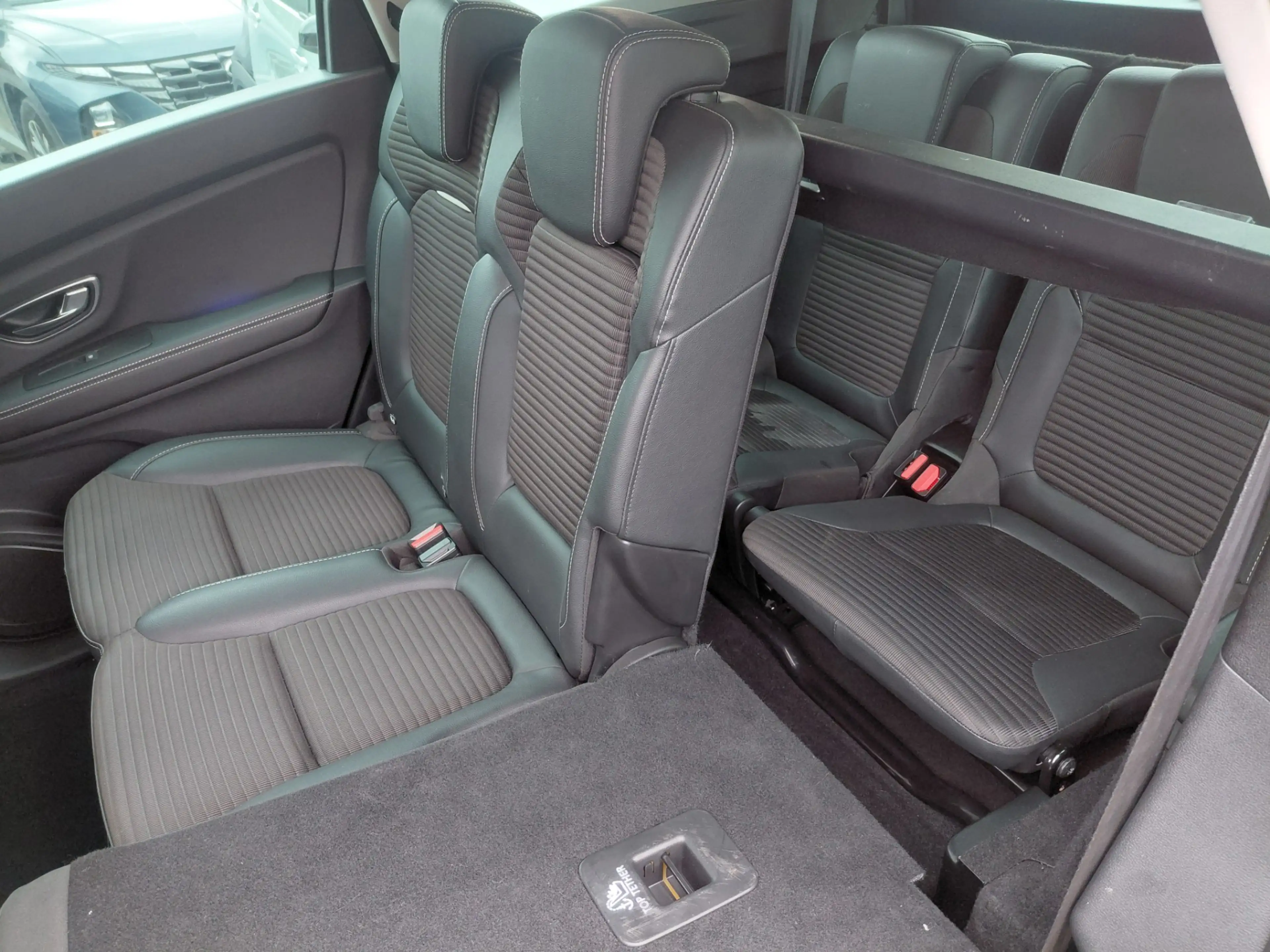 Renault Grand Scenic 7P 1.3 TCe Bose. — photo 12