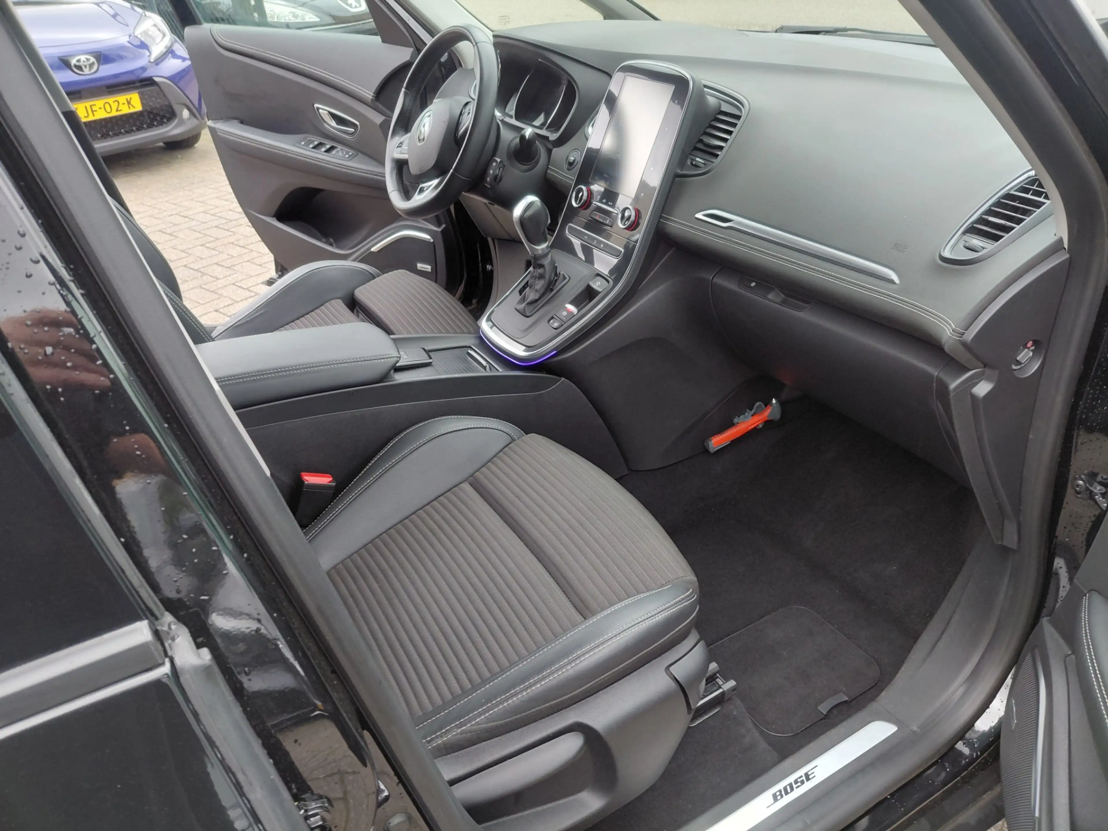 Renault Grand Scenic 7P 1.3 TCe Bose. — photo 10