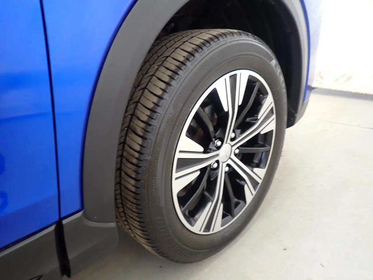 Mitsubishi Eclipse Cross photo Mitsubishi Eclipse Cross
