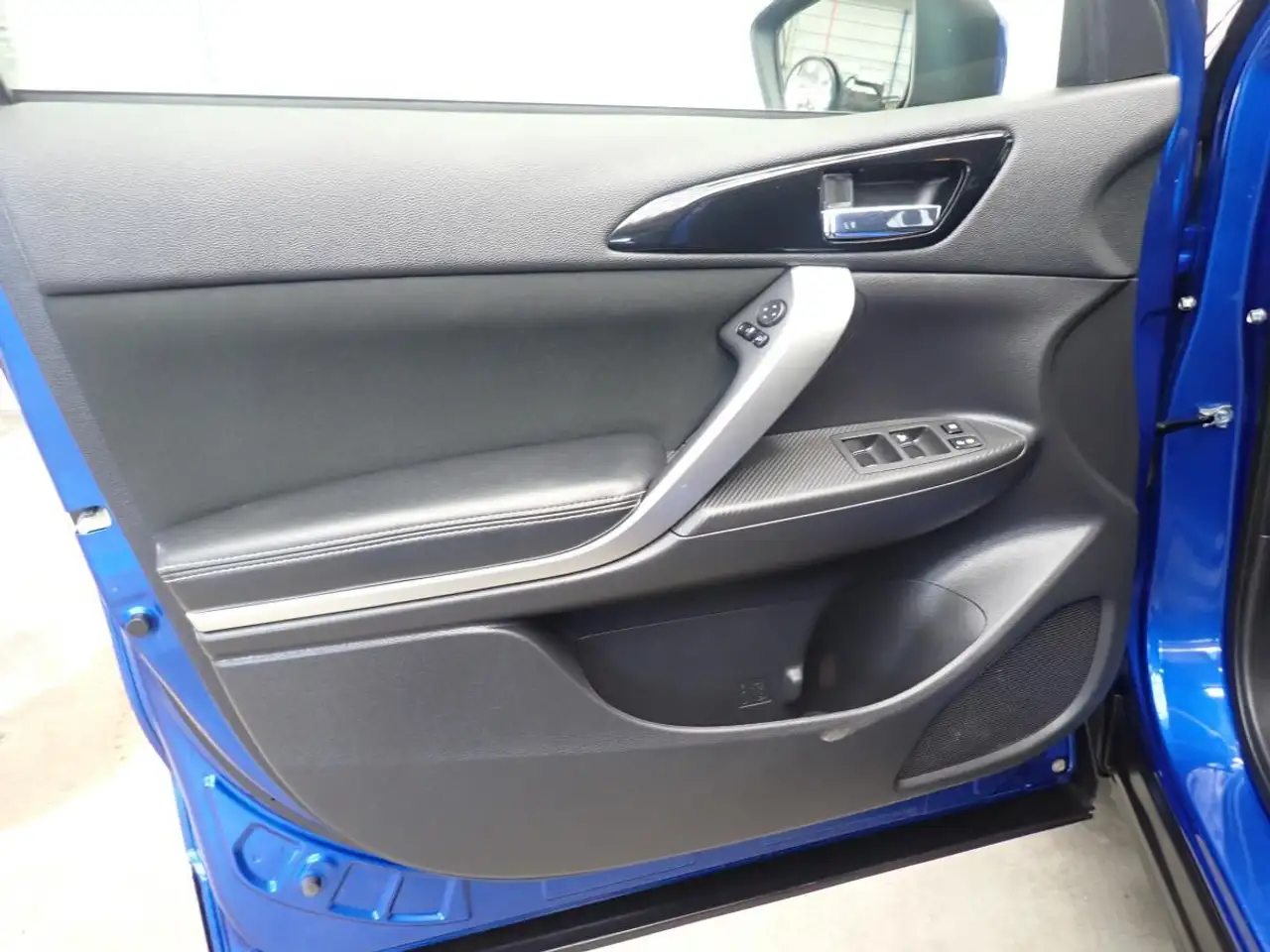 Mitsubishi Eclipse Cross photo Mitsubishi Eclipse Cross