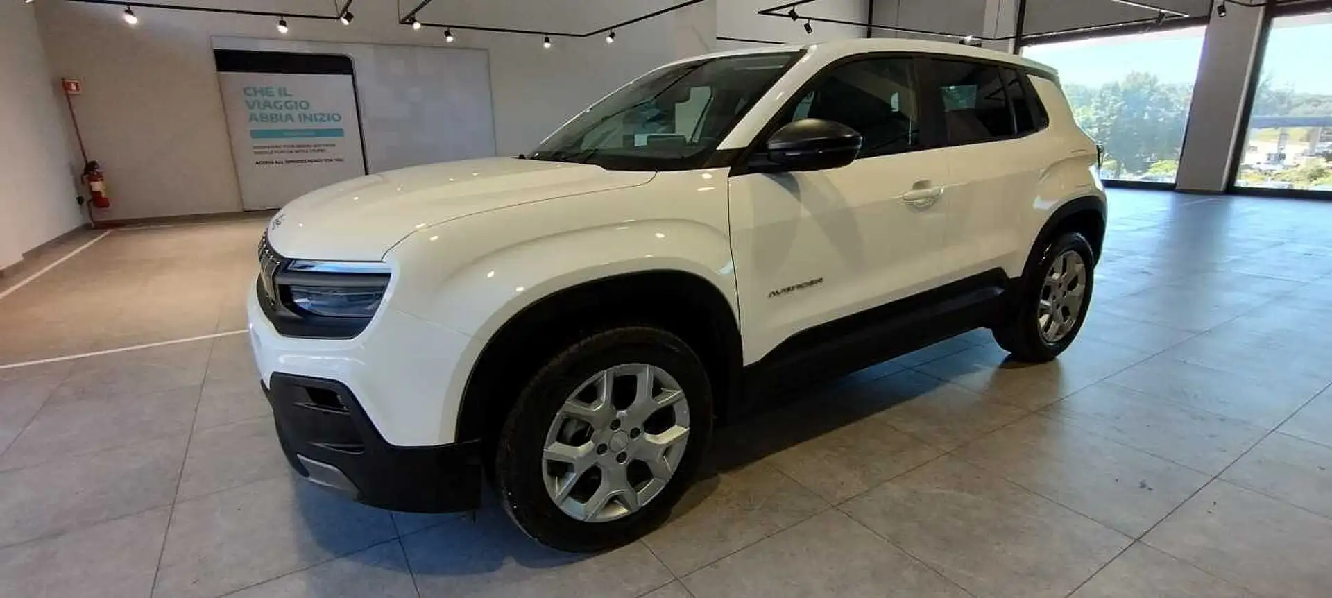 Jeep Avenger 1.2 Turbo 100 CV Altitude Pack Bianco - 1