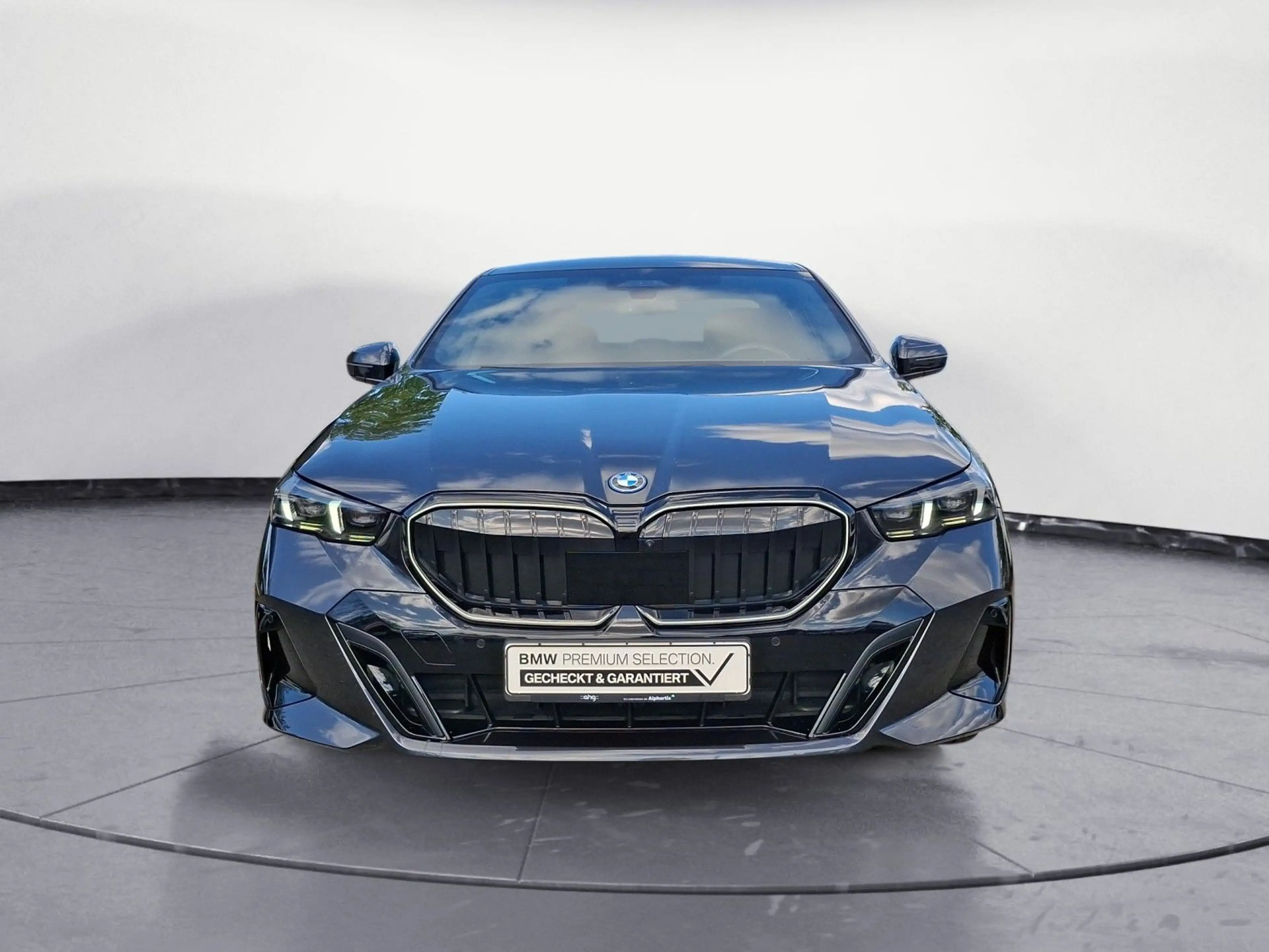 BMW 550 e xDrive M Sport Pro ACC 360° HiFi Head-Up — photo 9