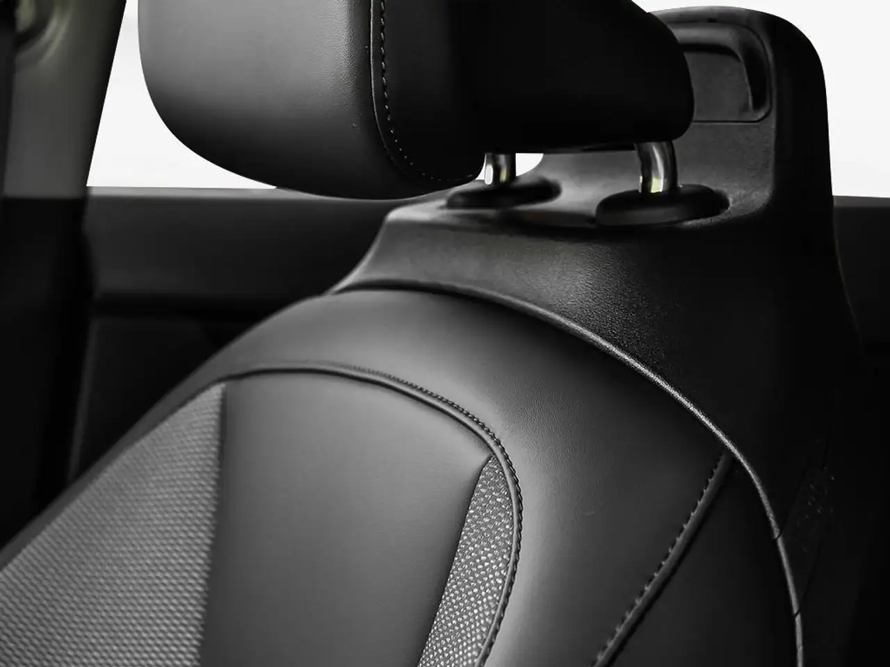 Kia Niro снимка Kia Niro