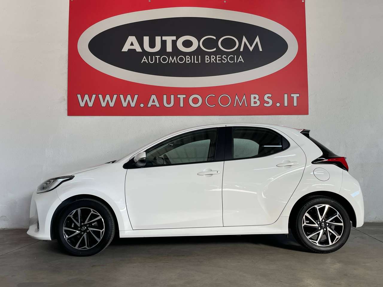 Toyota Yaris IV  1.0 Active