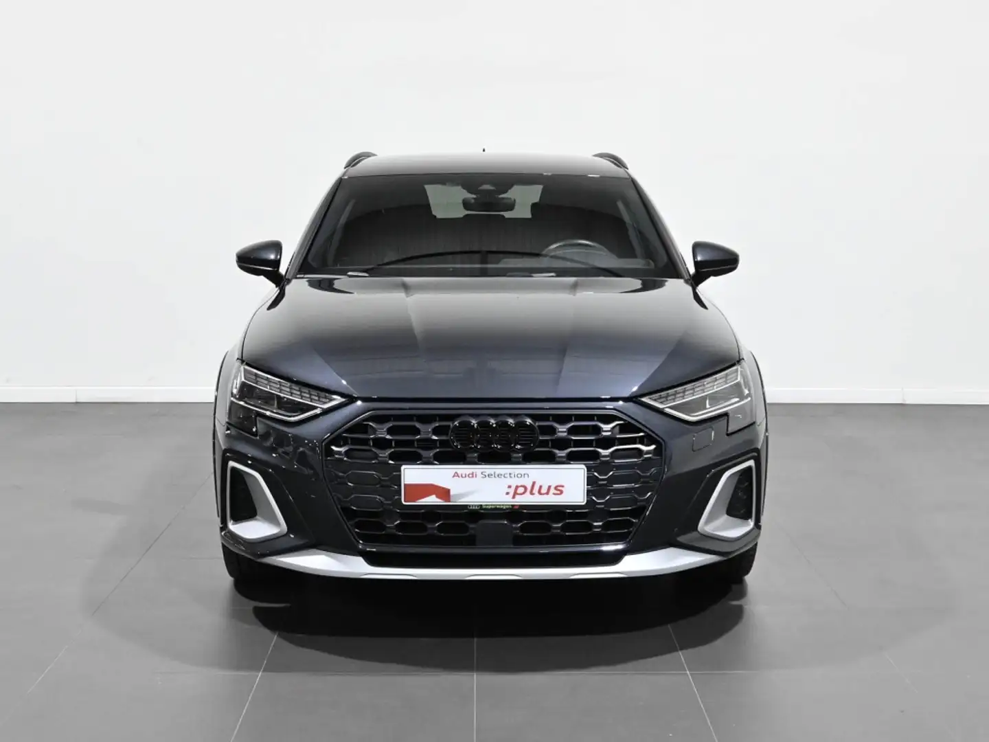 Audi A3 TDI Genuine S-tronic 150kW Gris - 2