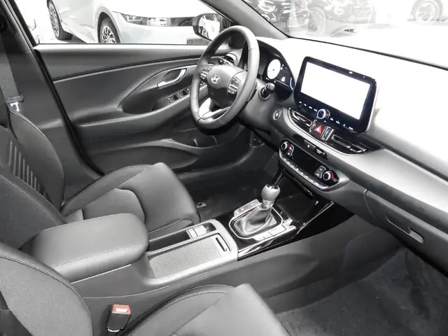 Hyundai I30 view 4