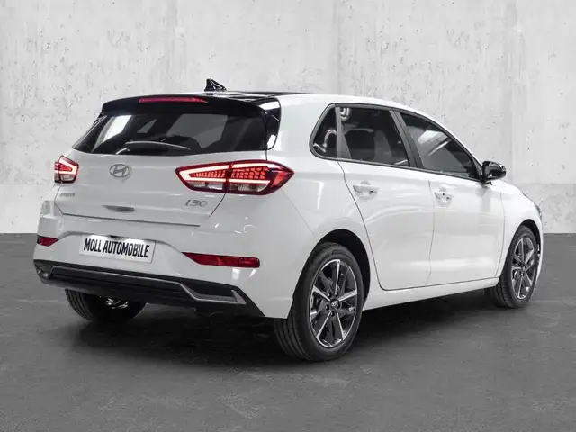 Hyundai I30 view 2