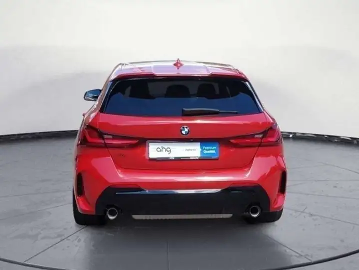 BMW Serie 1 2022, foto 4